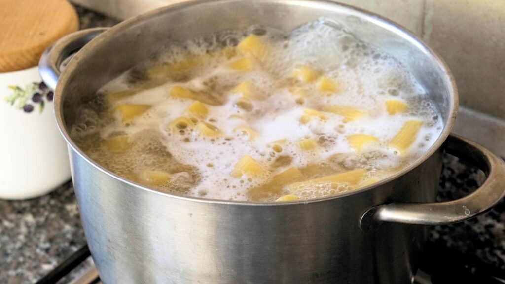 Pasta for white chocolate Alfredo