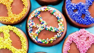Homemade Chocolate Covered Oreos