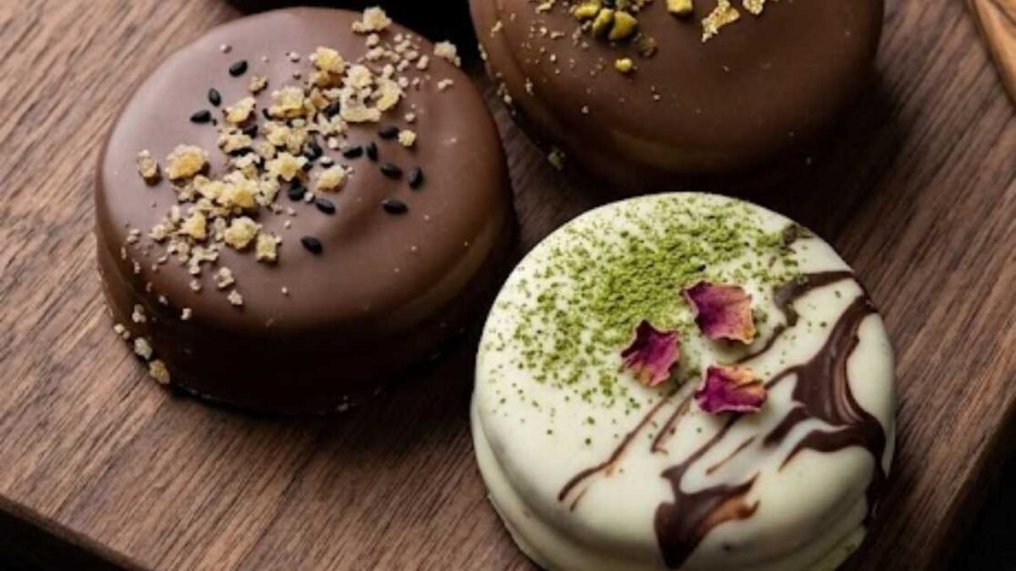 Copycat Nuts.com Chocolate Covered Oreos