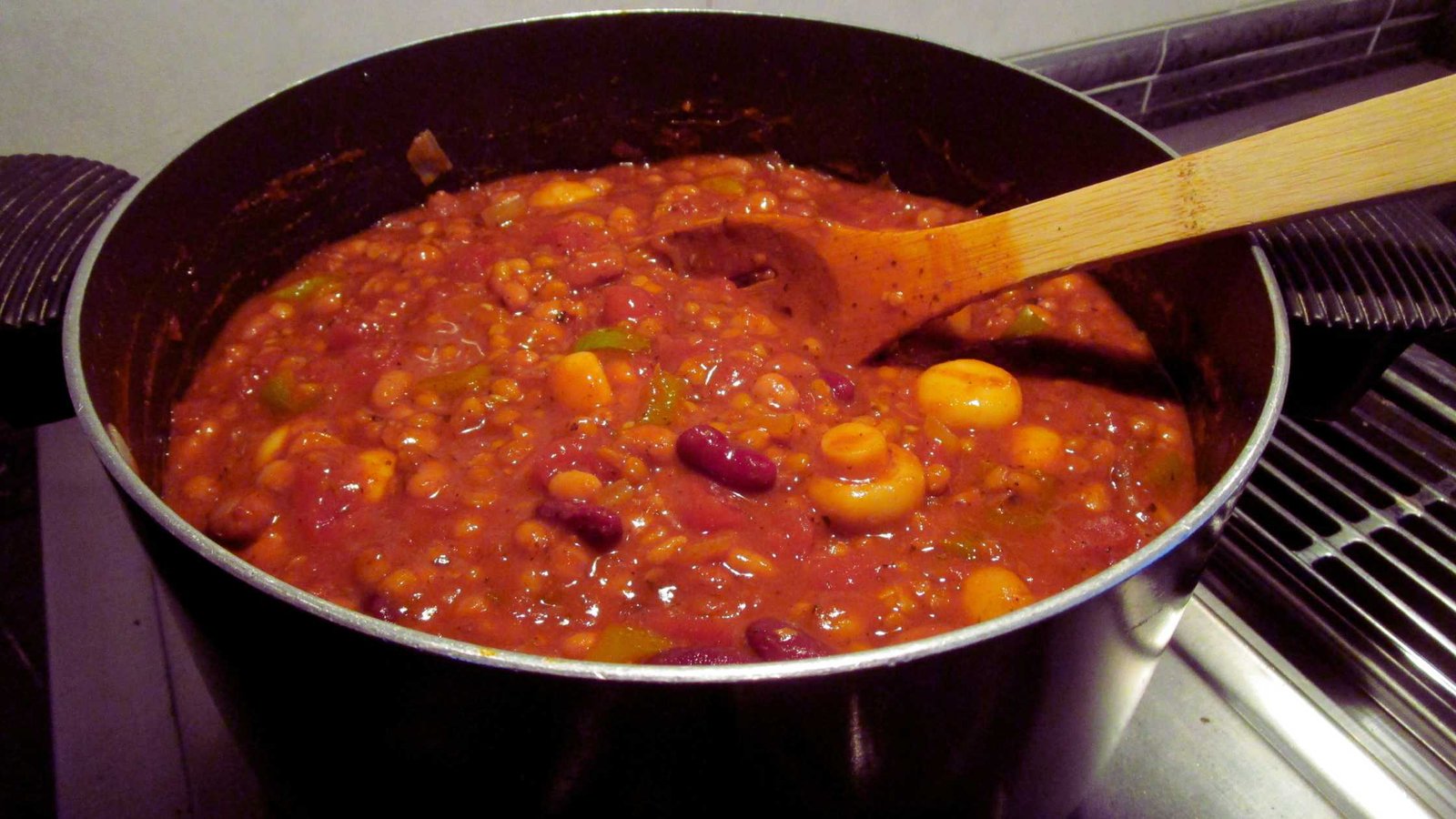 Easy chili with cocoa powder and cinnamon Recipe
