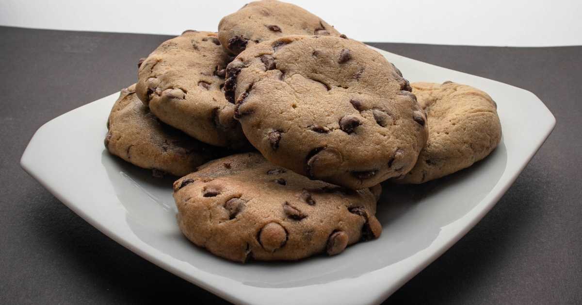 Let Cookies Cool Completely Before Storing Them